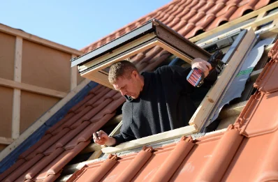 Pose de fenêtres de toit Velux à Dampmart